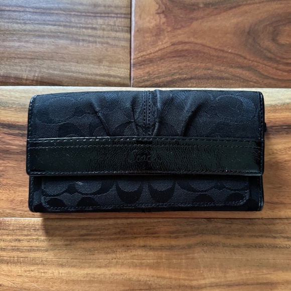 Coach Black Wallet - Picture 1 of 2
